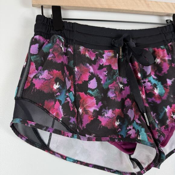 Lululemon Speed Up Shorts Midnight Bloom Floral Lined Size 4 Women’s Active Gym - Picture 2 of 9